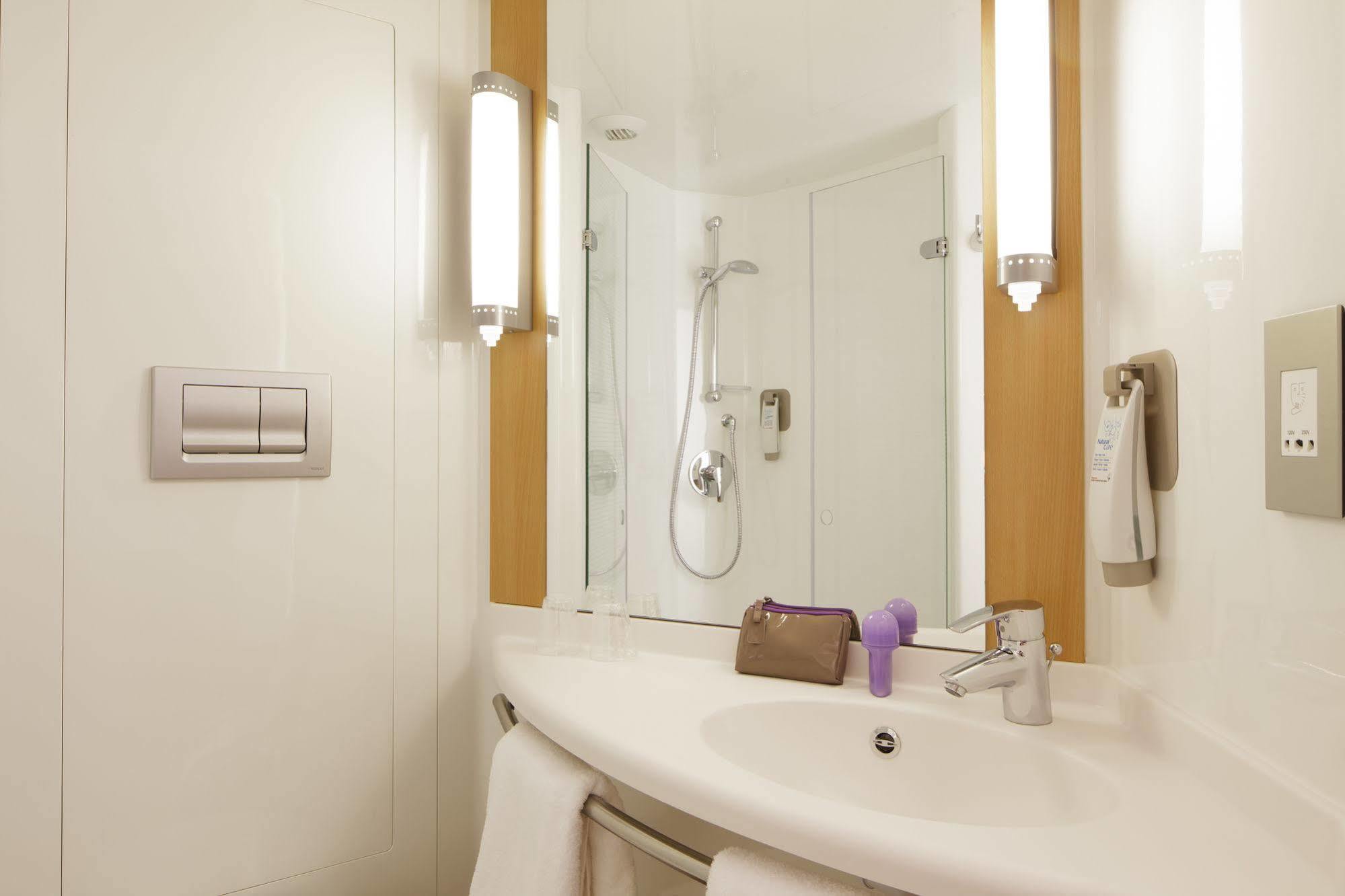 Ibis Wellingborough Ξενοδοχείο Εξωτερικό φωτογραφία